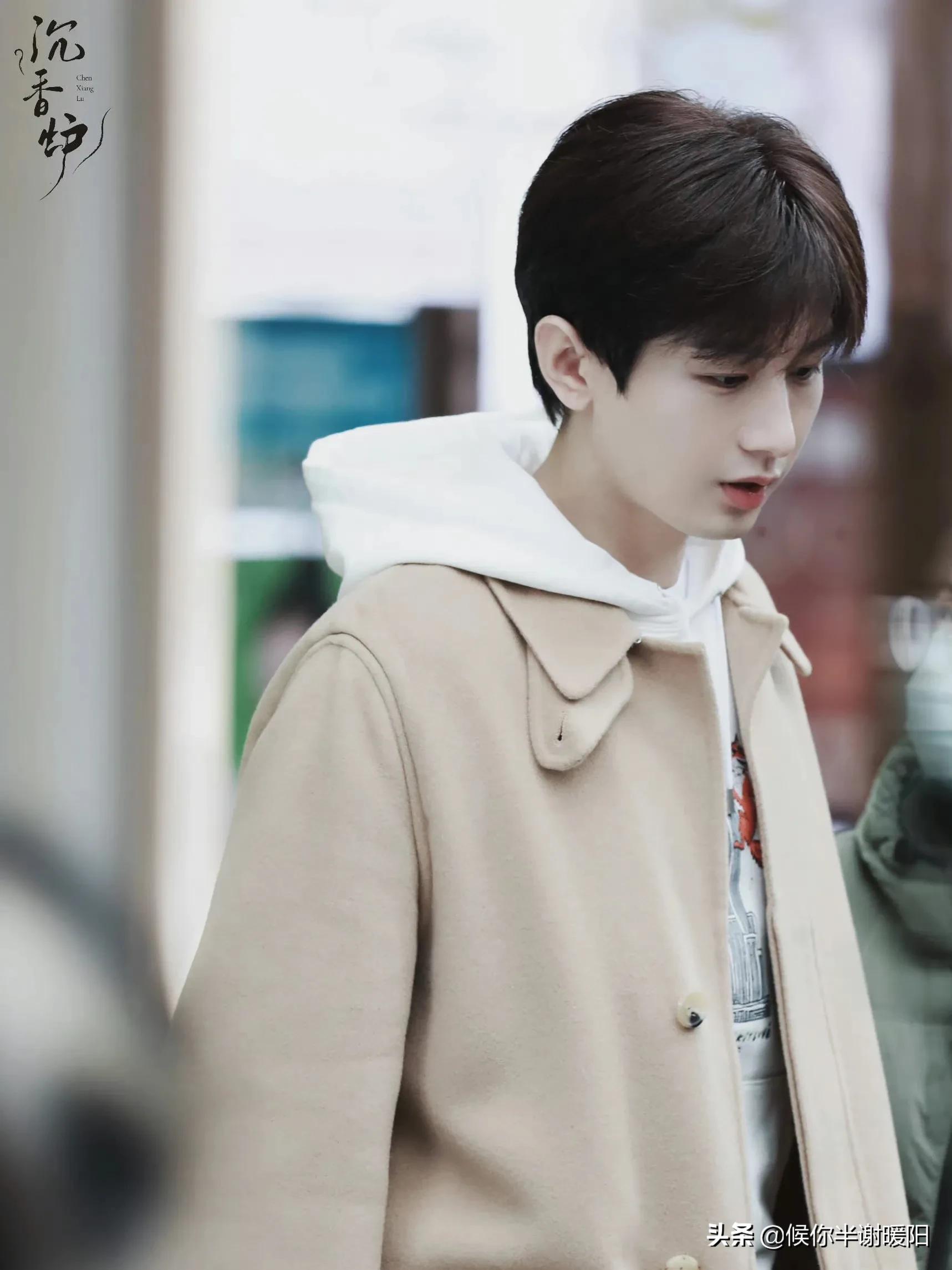 最近任嘉伦王一博撞衫,王一博和任嘉伦同框图