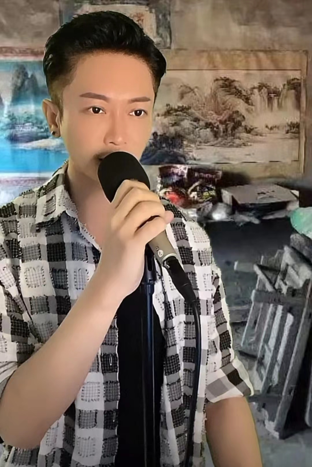 10大古早网络歌手现状：被判刑、22岁去世、患精神病，青春散场了