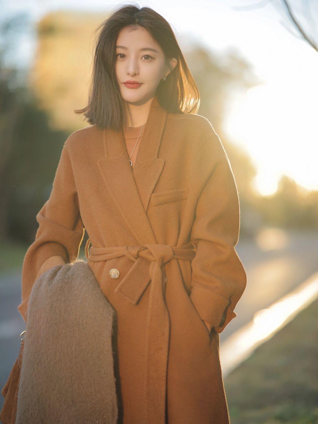 哪4种颜色的大衣不建议穿,哪几款大衣高端又大气