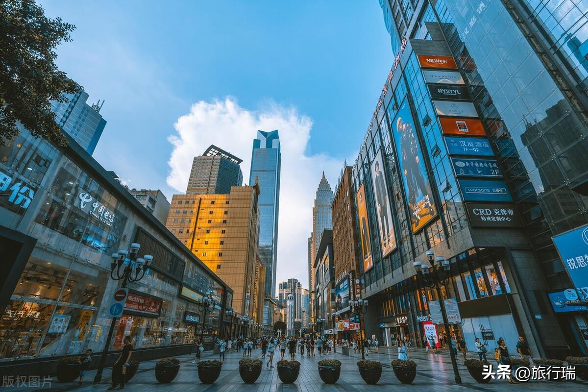 到重庆还没去哪里玩过,去过很多地方唯独没有去过重庆