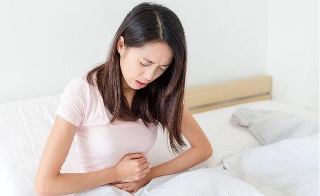 21岁女子确诊宫颈癌痛哭自责,23岁女子外阴癌前病变