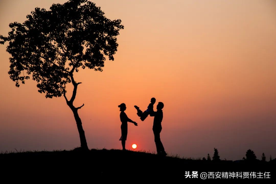 焦虑症家族情绪传染,父母有焦虑症会传染给孩子吗