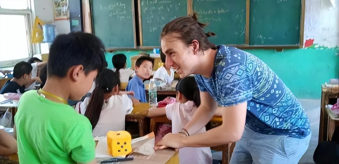 广西南宁女孩因车祸残疾,广西女孩生病瘫痪了老公一直照顾