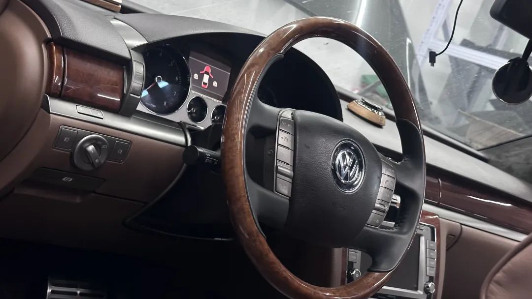 大众100万左右的车辉腾,重庆二手辉腾全面翻新修复