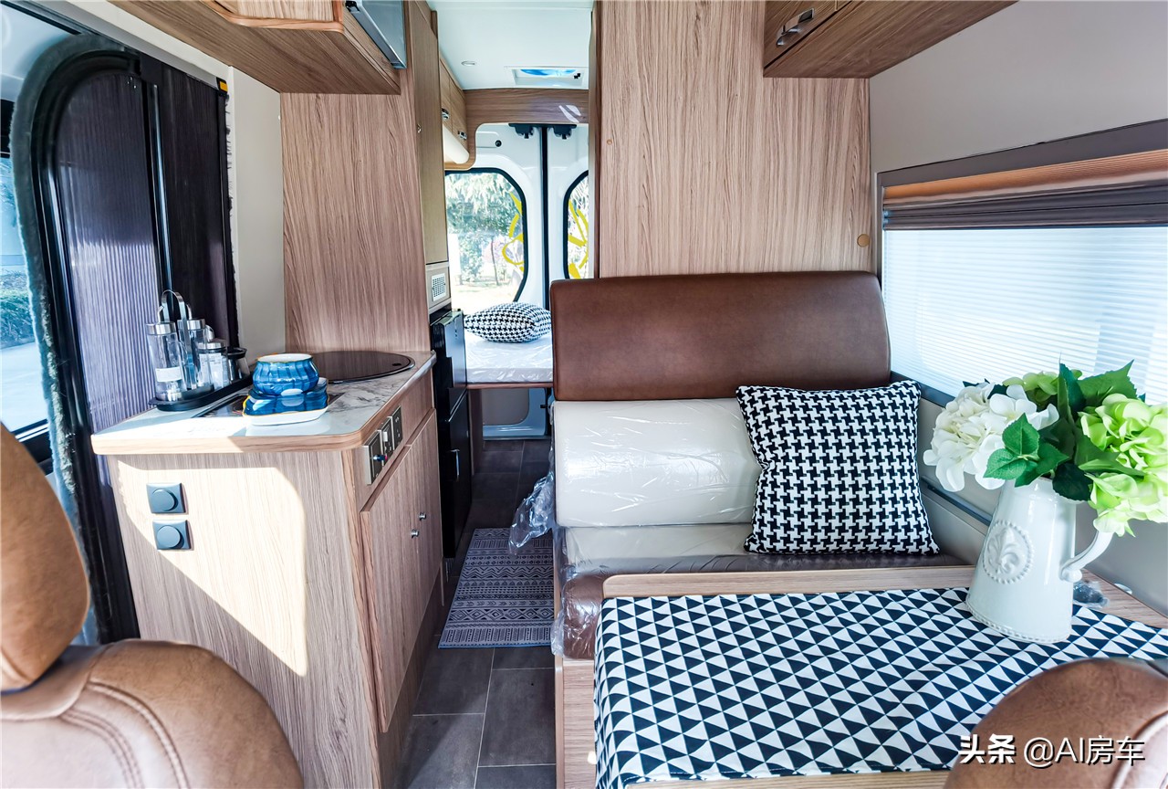 少花钱买好车,入门级房车首选大通b型房车