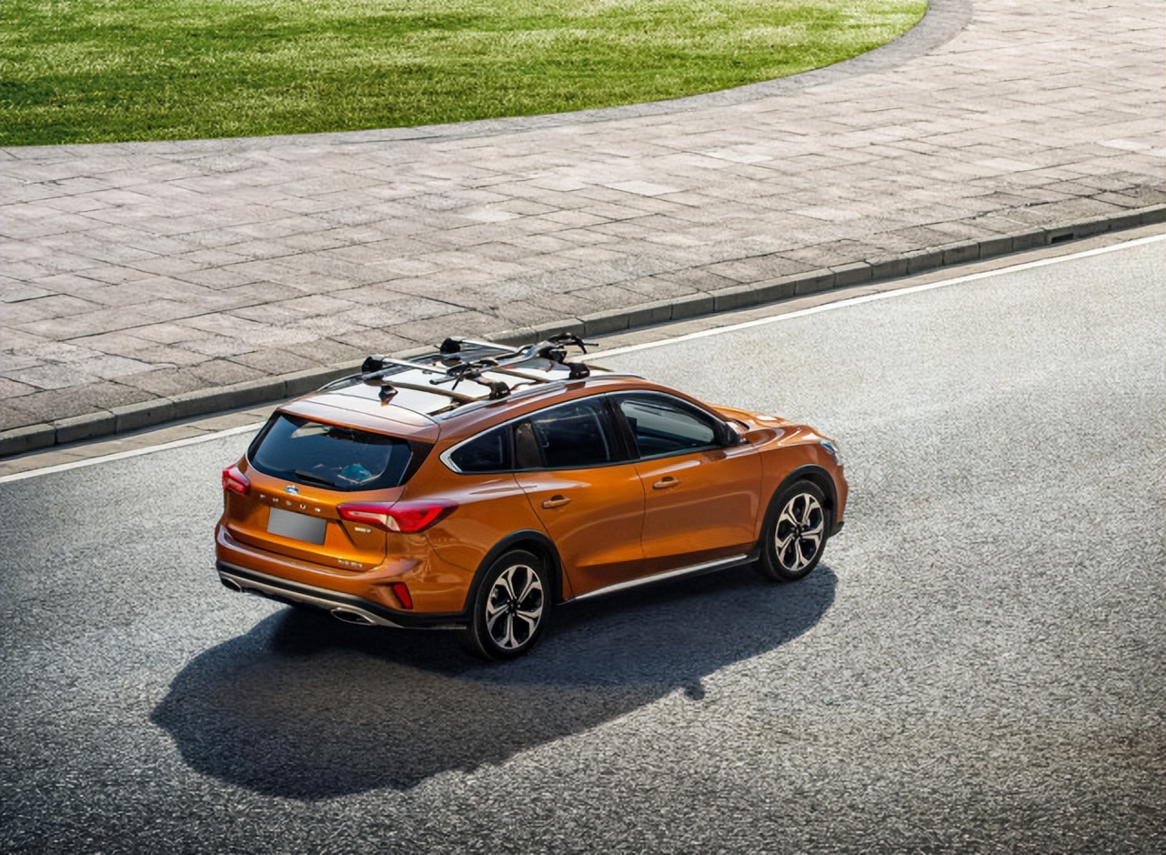 福克斯油耗拖后腿了吗,07年福克斯自动挡1.8正常油耗多少