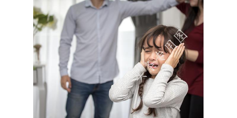 “你跟人同居过，不值10万彩礼”，准儿媳：闭上你的狗嘴，太臭了