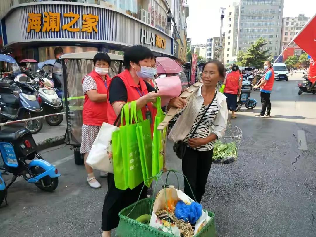 承担社会责任提升企业形象,承担社会责任彰显企业风范