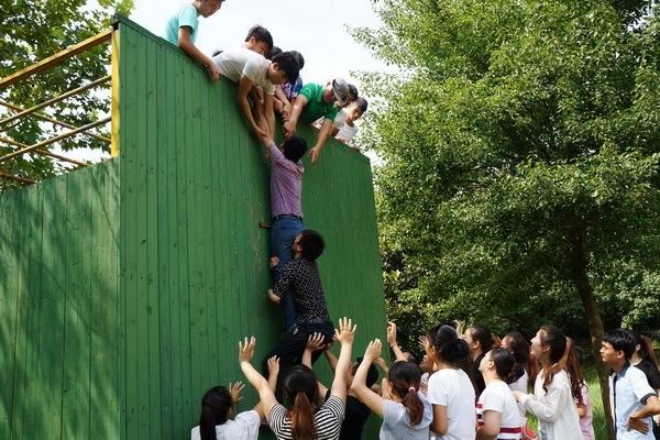 适合年轻人玩的团建小游戏,适合团建的小游戏冷门