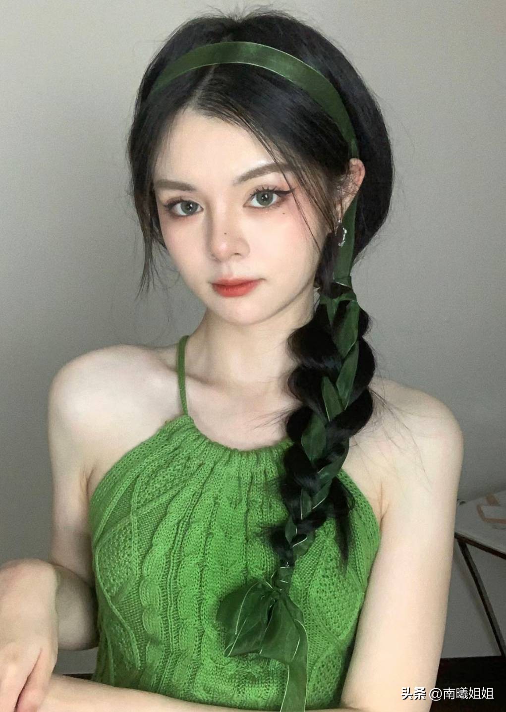 高马尾显脸小的编发可扎丸子头,学生显脸小的丸子头编发无刘海