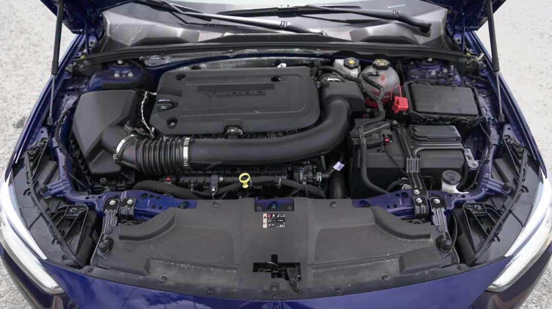 别克君威gs买精英还是尊贵,别克君威gs值不值得买