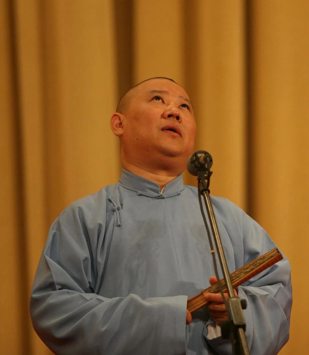 得意忘形郭德纲,不择手段郭德纲