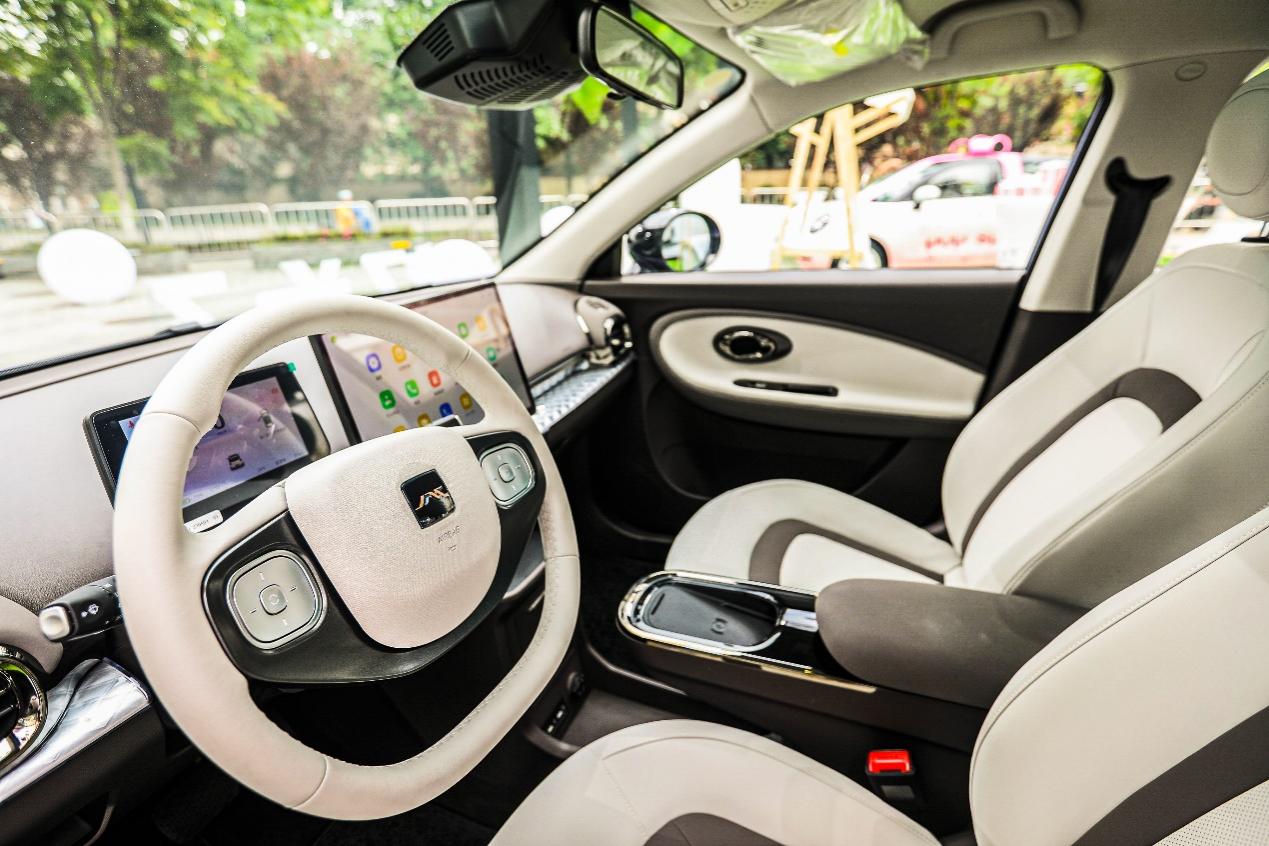 10万买30万级体验，江淮钇为3上市，强势进军*级A**车市场