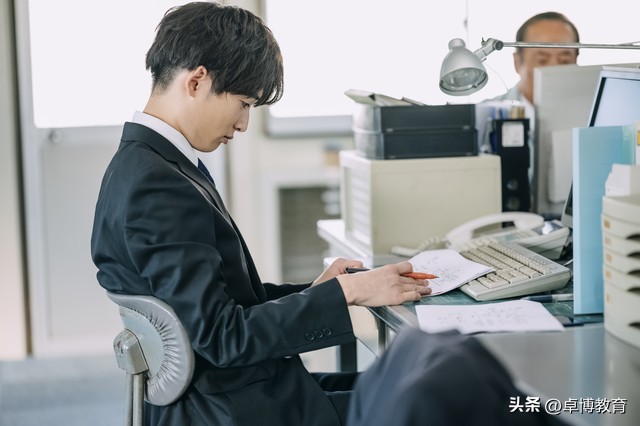 军队文职技术岗和管理岗待遇相比,部队文职考试内容有哪些