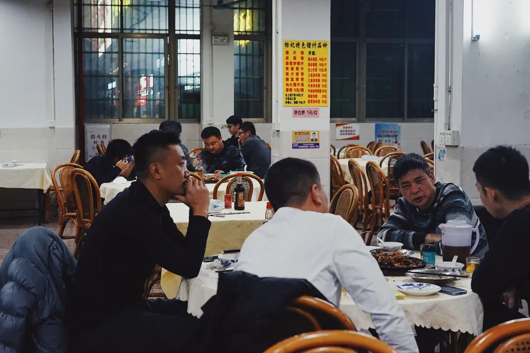 奇了怪了，究竟是什么宝地让广州老饕们也净爱往这钻？