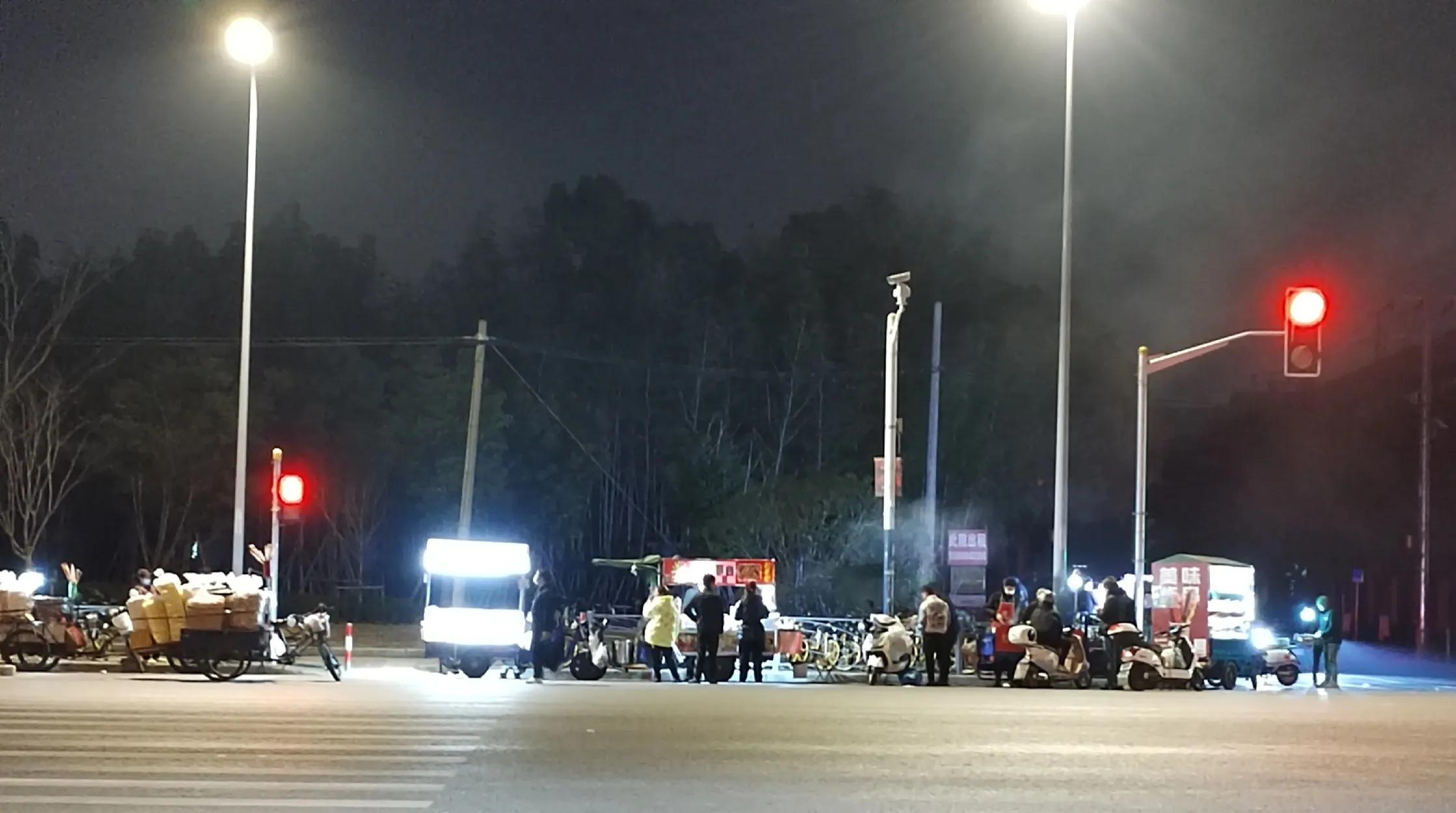 不起眼的暴利街边小生意,不起眼的小店月入几万