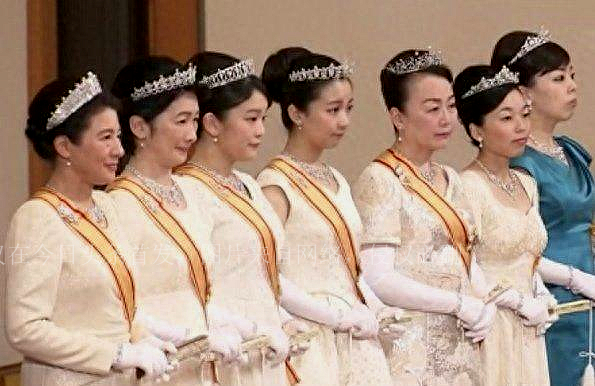 日本皇室绝嗣危机,日本皇族面临子嗣断绝的危机