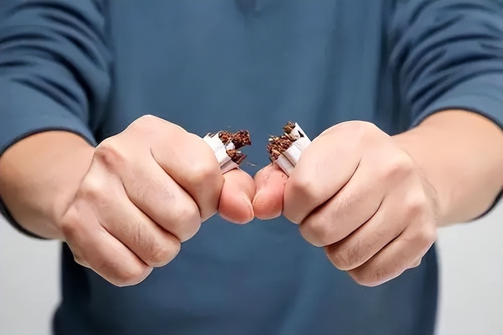 年少白了头说明什么,年少轻狂要注意什么