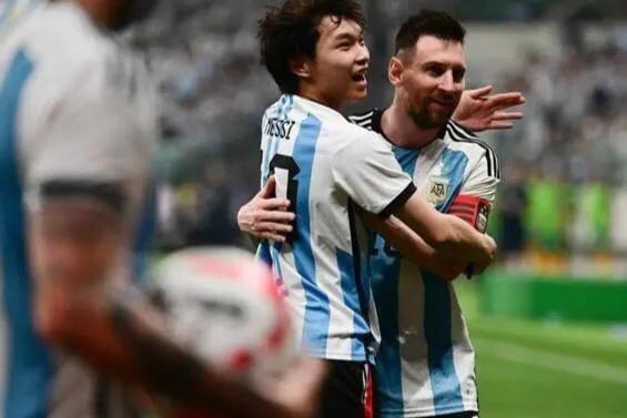 梅西四届世界杯之旅回顾,梅西封王加冕视频