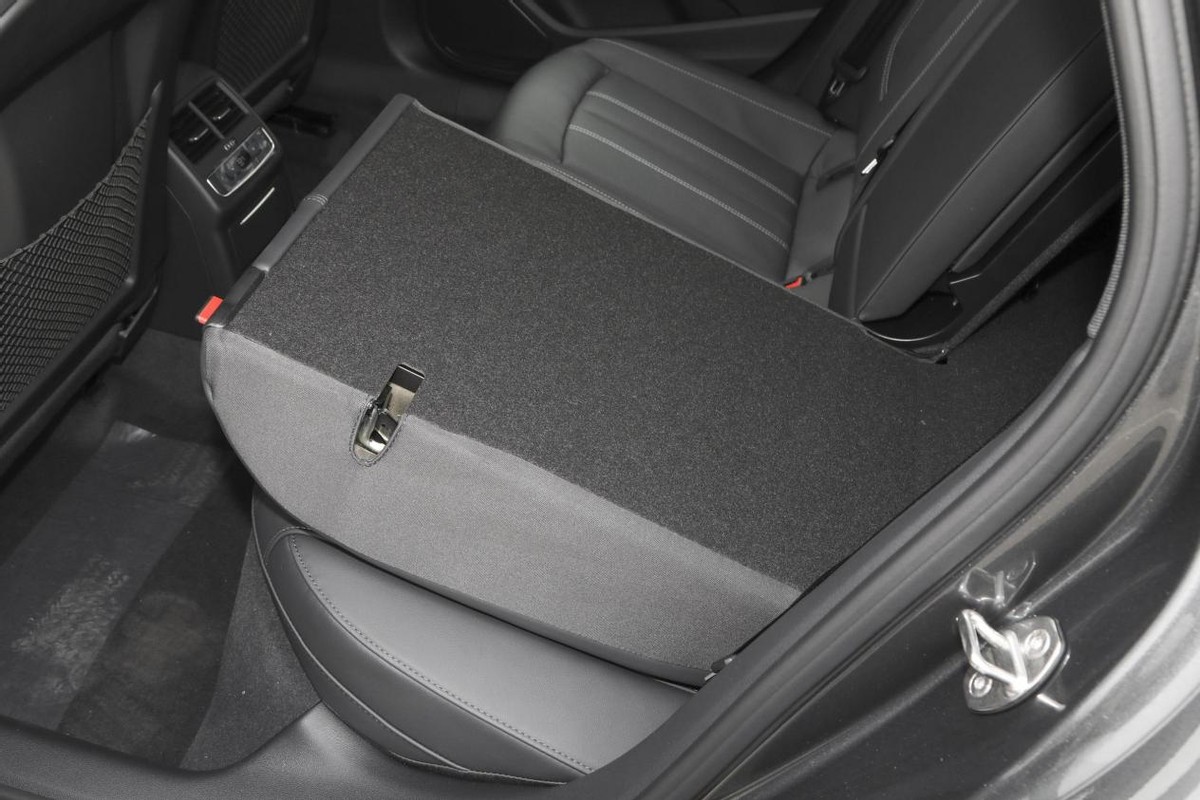 第九代2019款奥迪a4l,轴距近2.7米