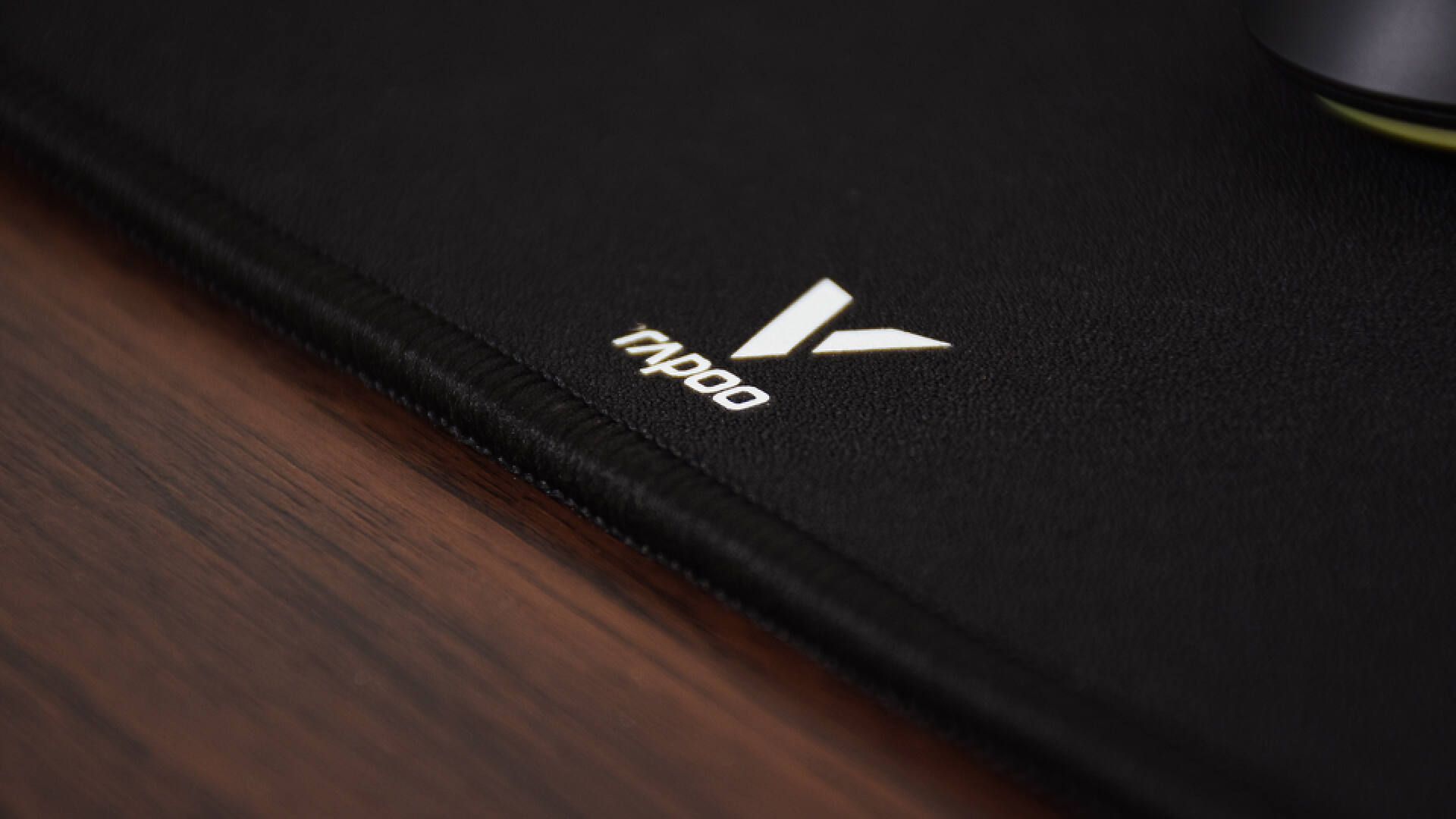 雷柏V30W游戏鼠标,雷柏鼠标垫v10c和v10s