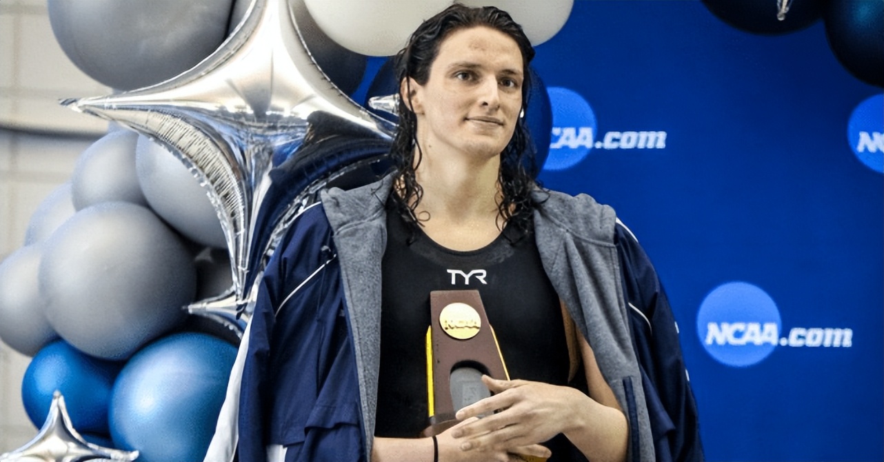 美国跨性别选手*力暴**扣杀，女排球员用脸接球导致脑震荡两周