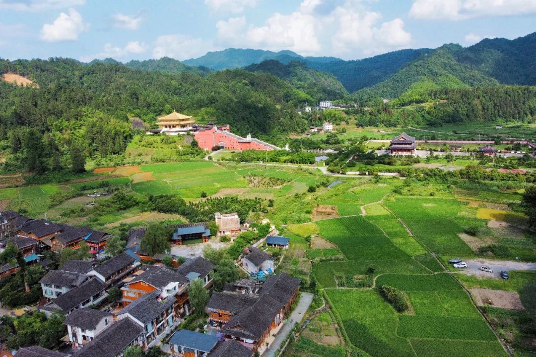 除了梵净山还能玩什么游戏,铜仁除了梵净山还有什么旅游景点
