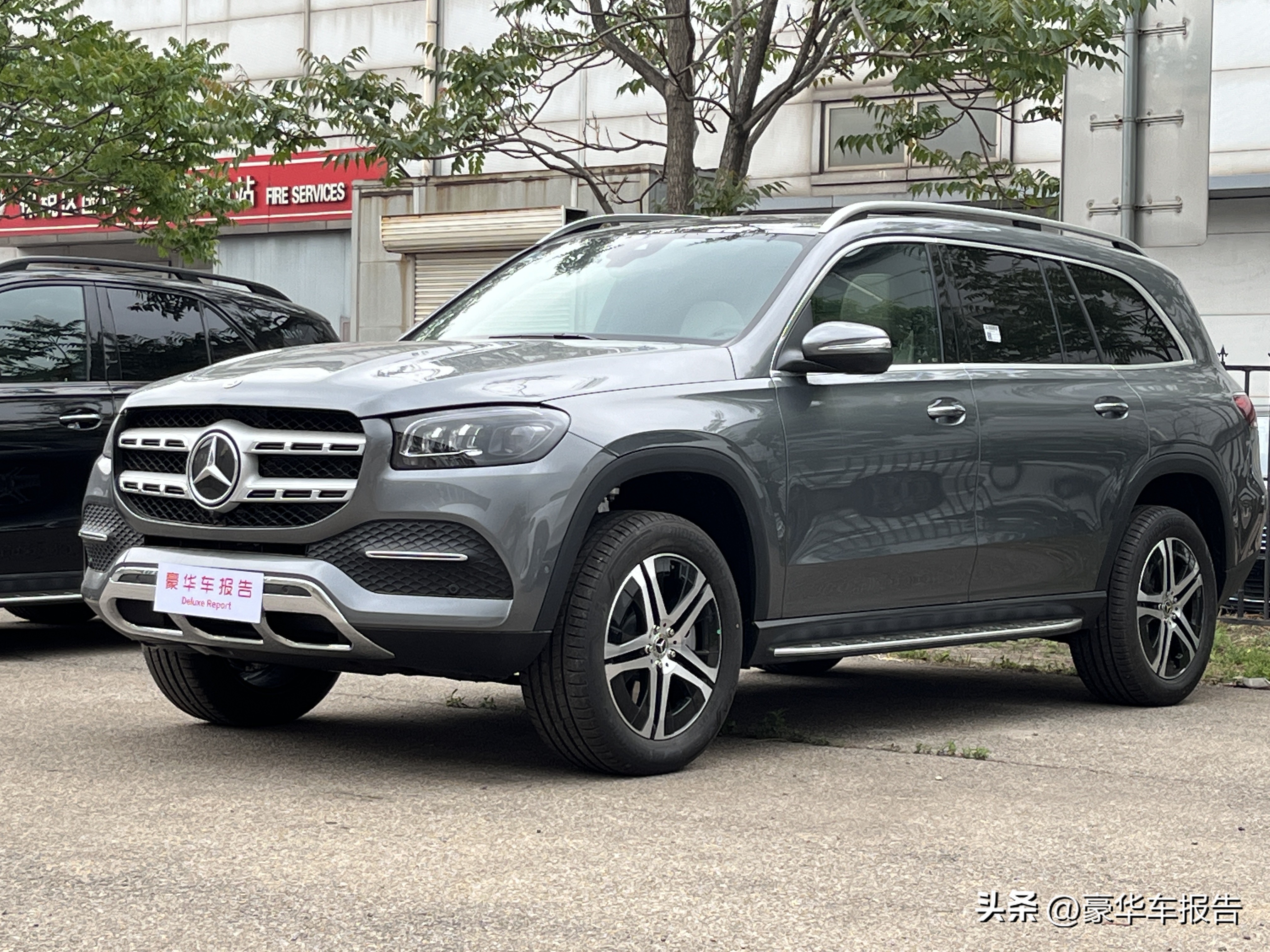 奔驰gls450和gls500对比,如何选择奔驰gls450呢