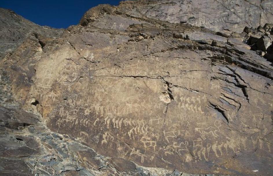 远古先民的欢歌乐舞，运用音乐图像学解读远古岩画的乐舞图象