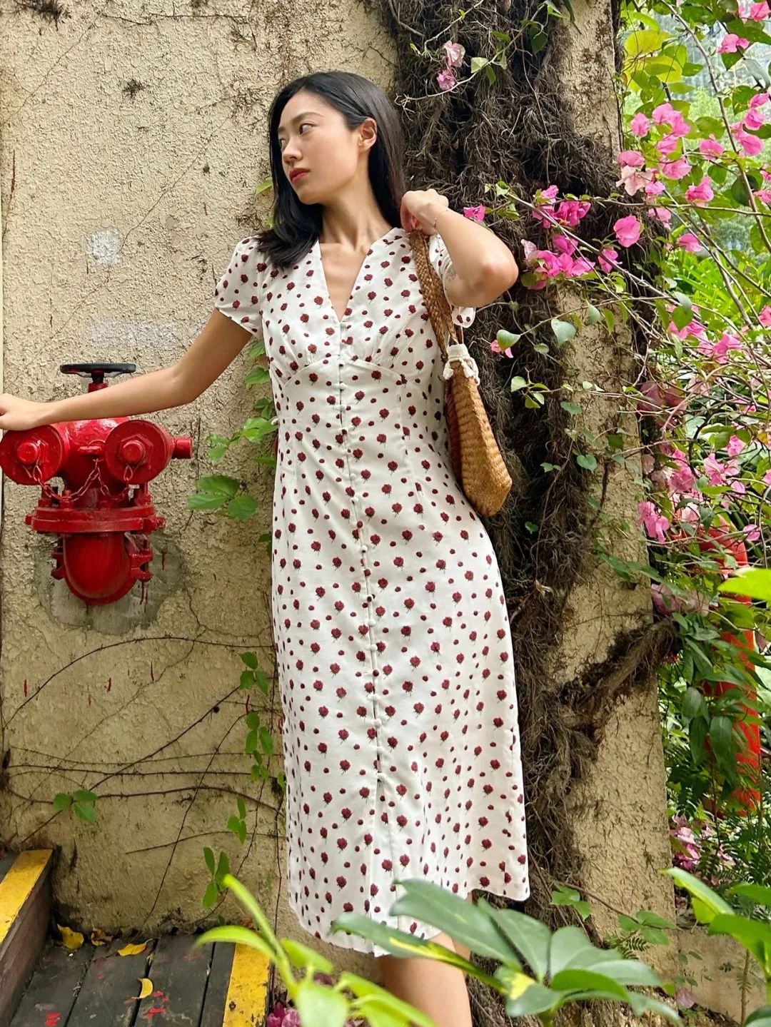 适合旅游穿的花裙子,夏天的花裙子美丽又治愈