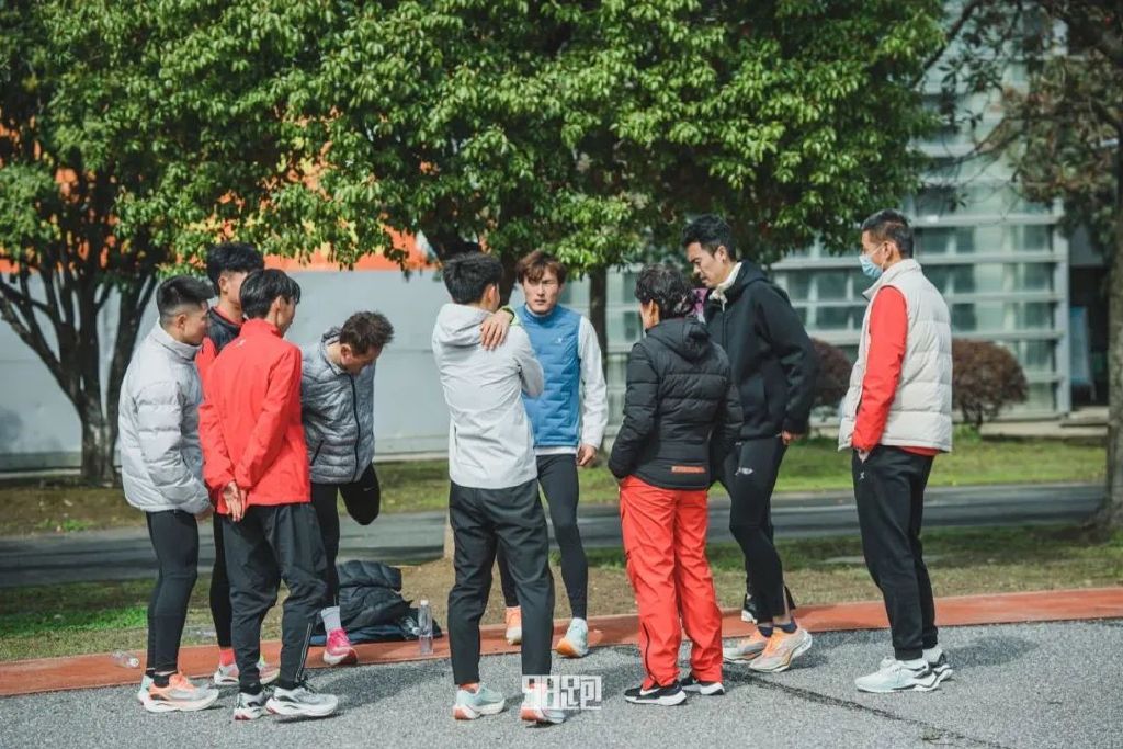 何杰打破马拉松意义,何杰打破的马拉松纪录是多少