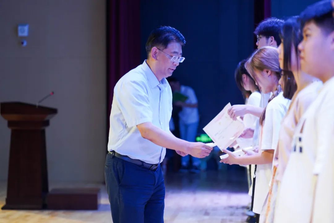 重庆市江北中学毕业典礼|情系江中青云万里