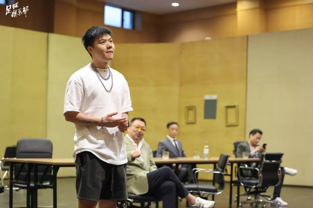 球迷看足球城市联盟,球迷来曼联看球