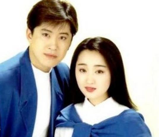 毛宁51岁再次翻红了吗,54岁毛宁罕见出镜