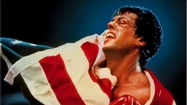 普通人该如何追逐梦想？《洛奇》传奇的血汗之旅，或许能找到答案