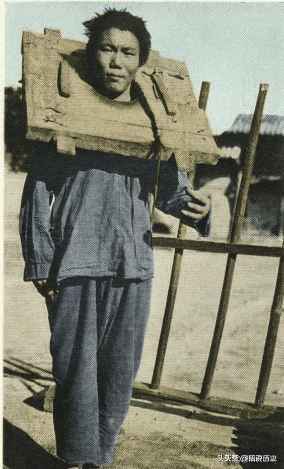 日本侵华施暴照：图6日军随军记者镜头里面的苏州姑娘,2