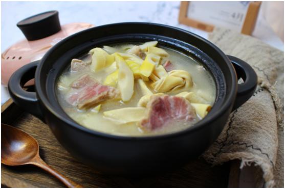 一家人聚餐北京,北京一家人吃饭喝酒视频