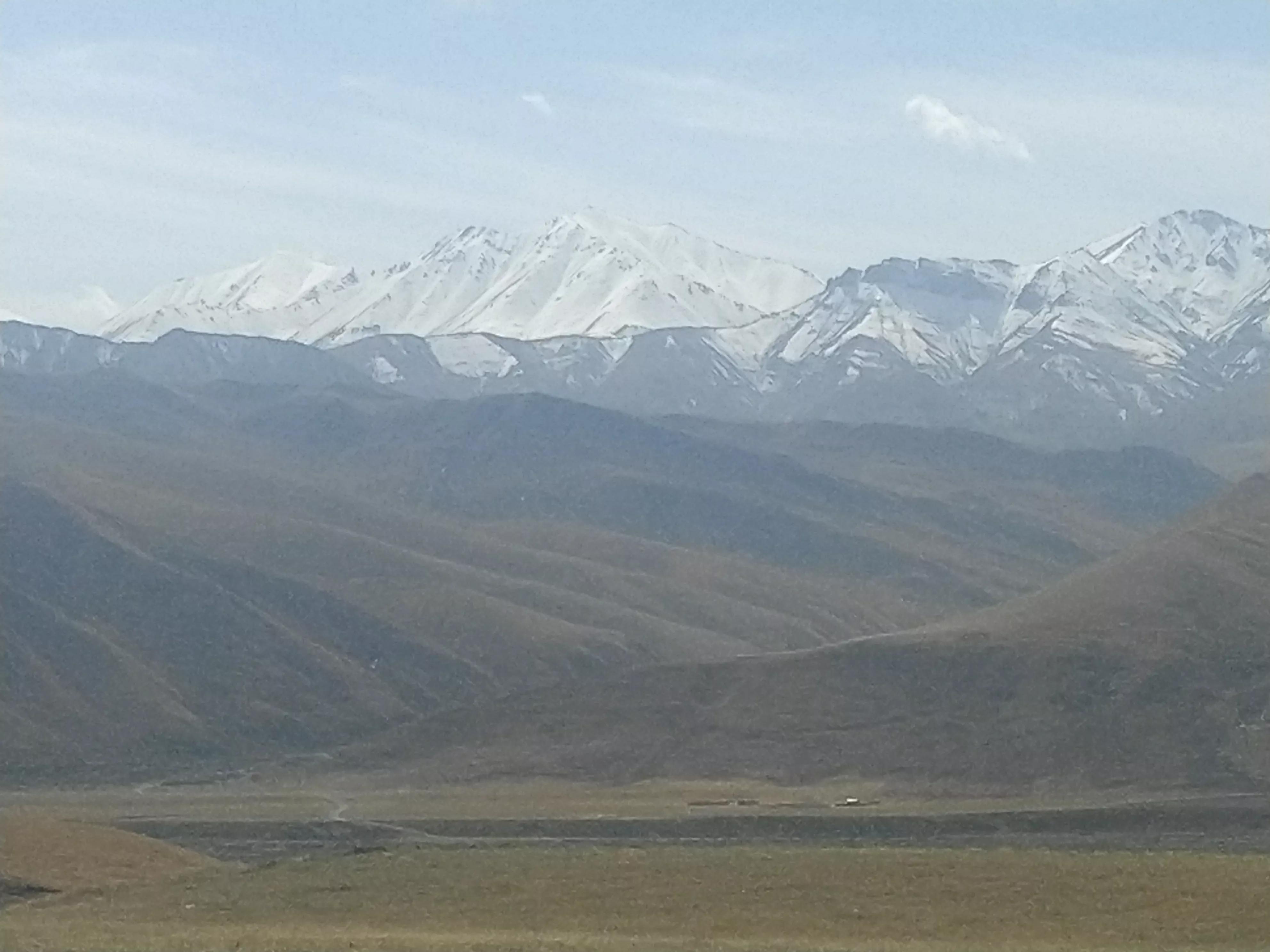 从甘肃翻越祁连山到青海,从肃北到青海沿途风景