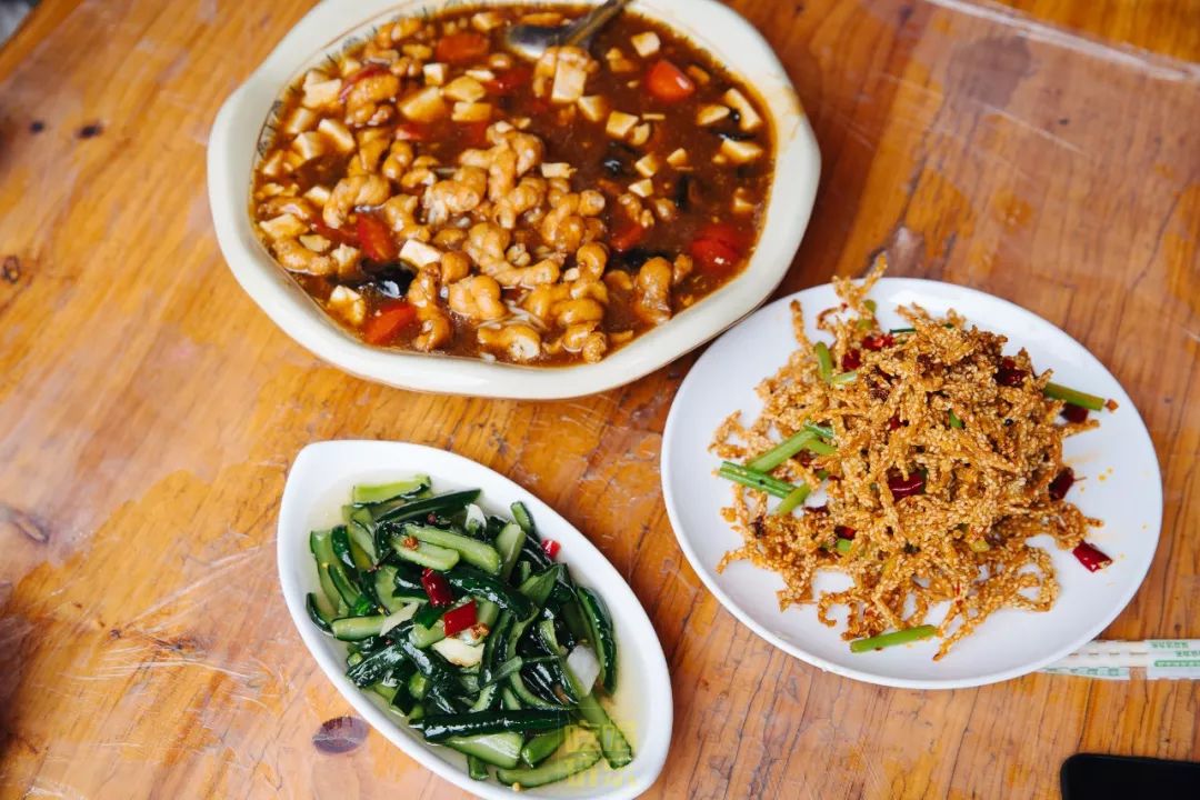 实拍疫情反扑下的武汉美食餐饮店他们怎么样了？