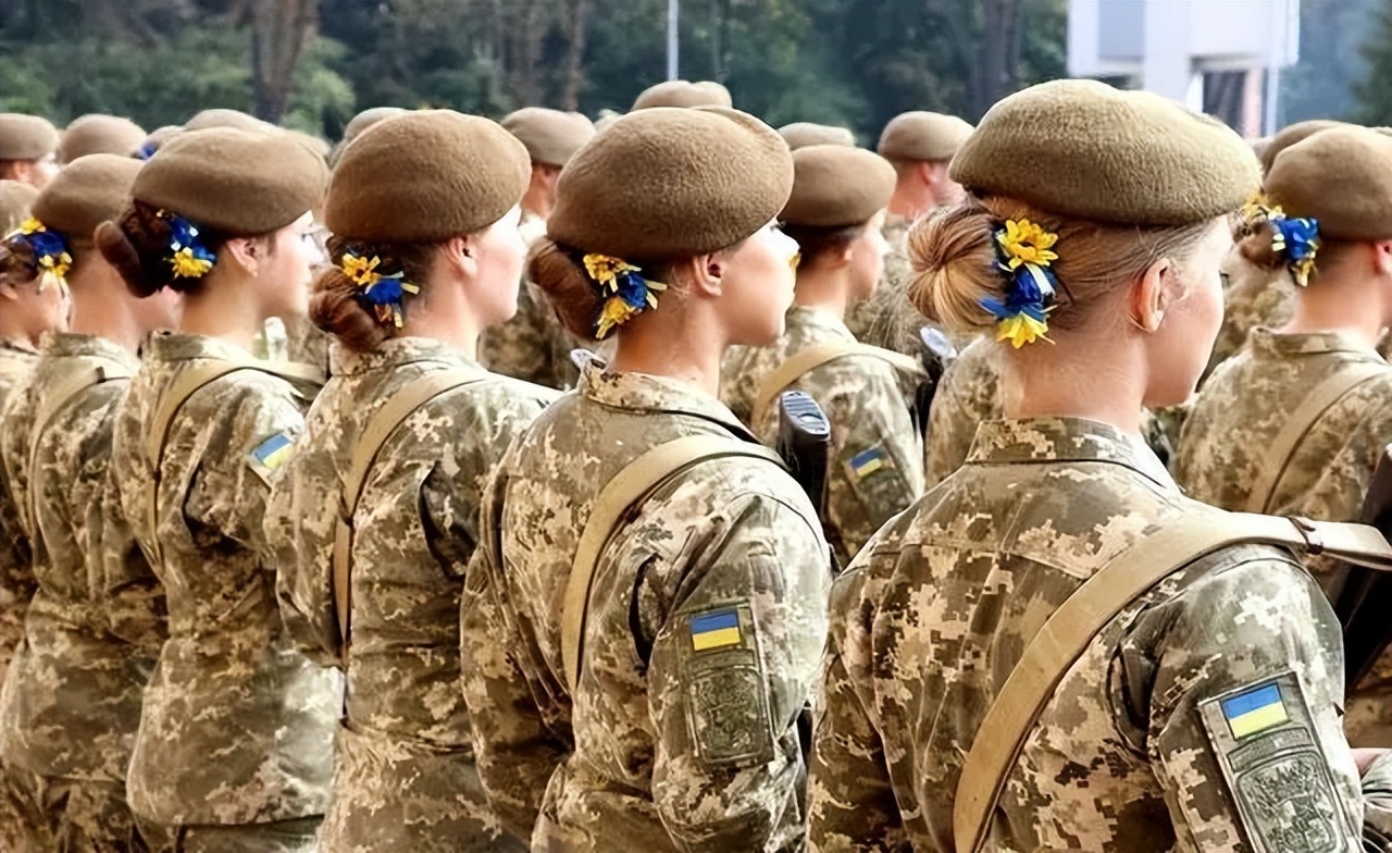 这是要打生化战？乌克兰征兵扩范围，招募女性生化学人员上前线