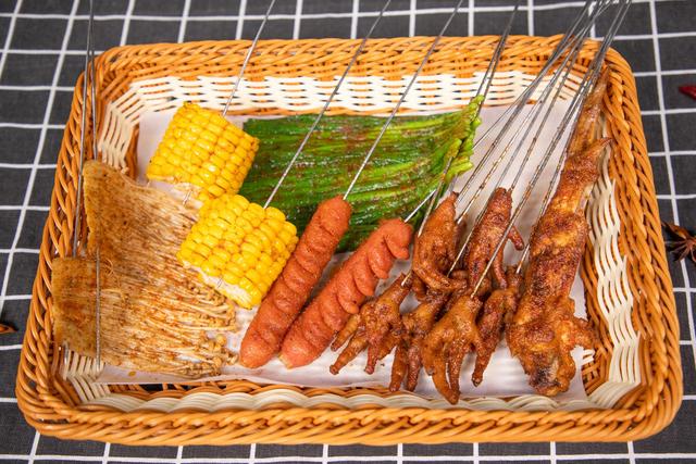 「绝对干货」开一家烧烤店要多少钱？