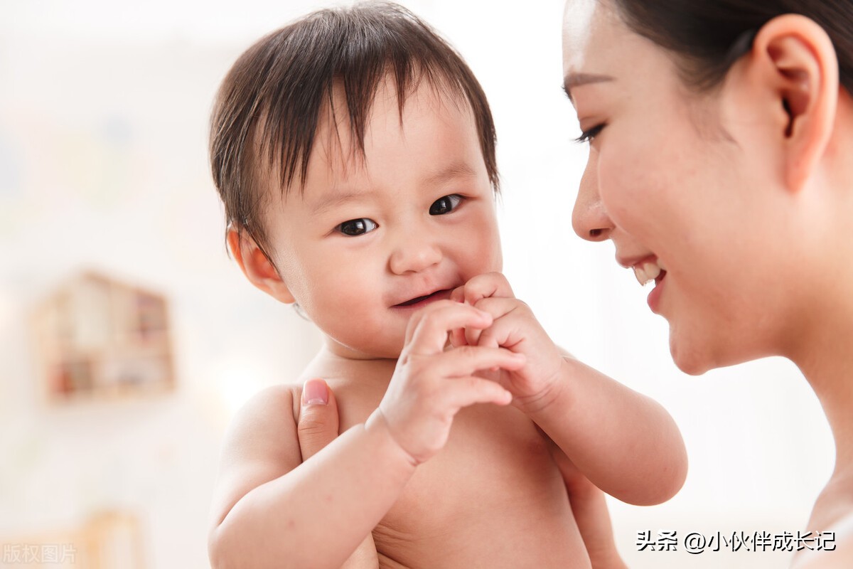 记录萌宝成长的每一个阶段,萌宝成长记录七个月零十三天