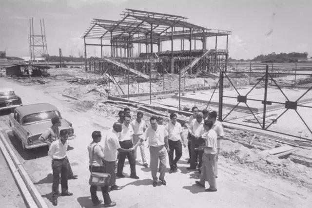 新加坡小国崛起的原因,新加坡是怎么成为发达国家的