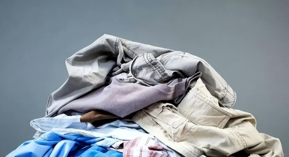 人民日报辨别致癌物超标衣服,毒衣服致癌的问题和建议