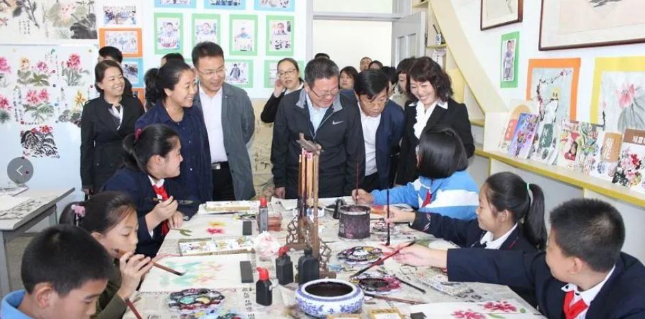 内蒙古包头市青山区北重四小,包头北重四小和和平小学