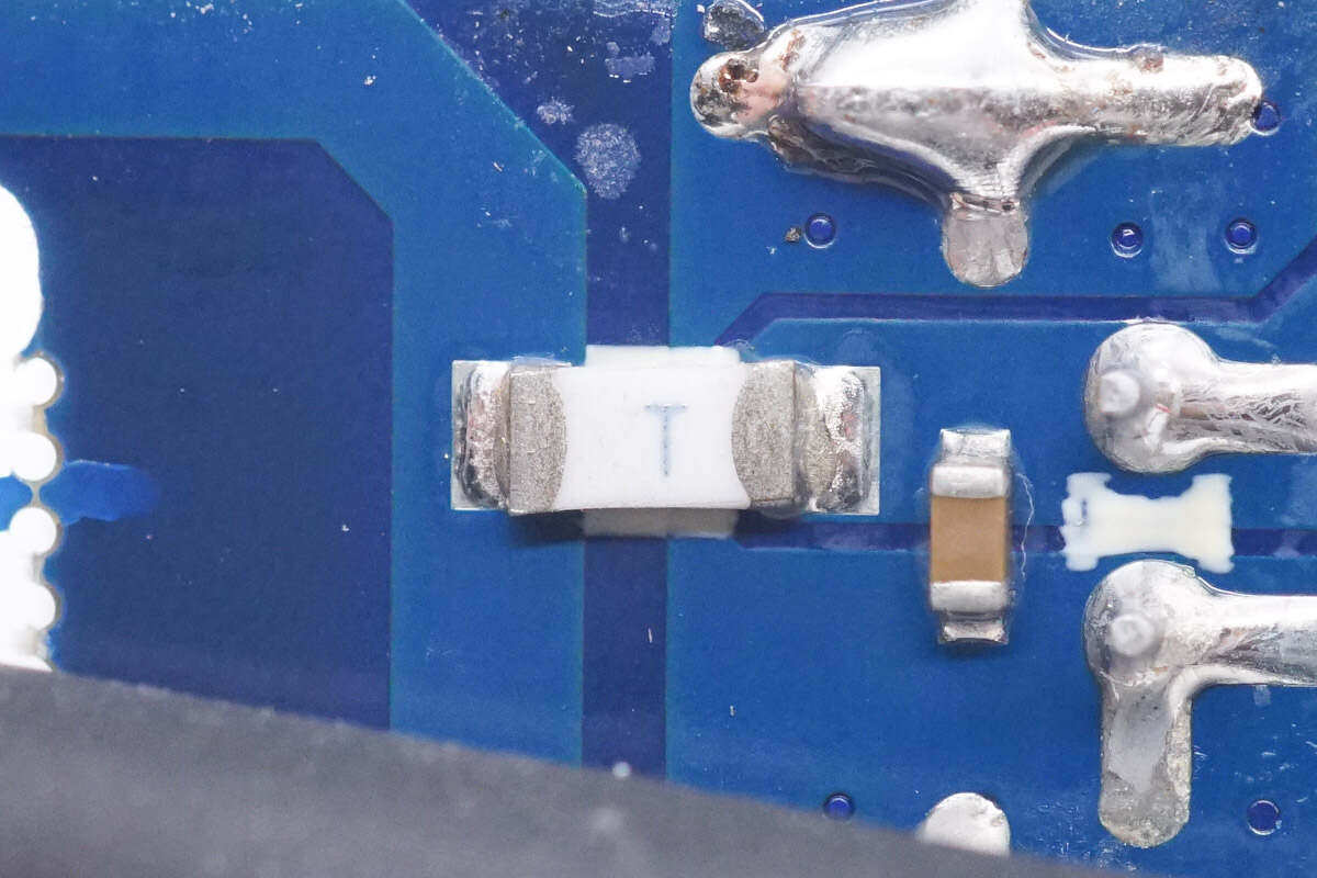 绿联车载点烟器15瓦能快充吗,点烟器车充拆解