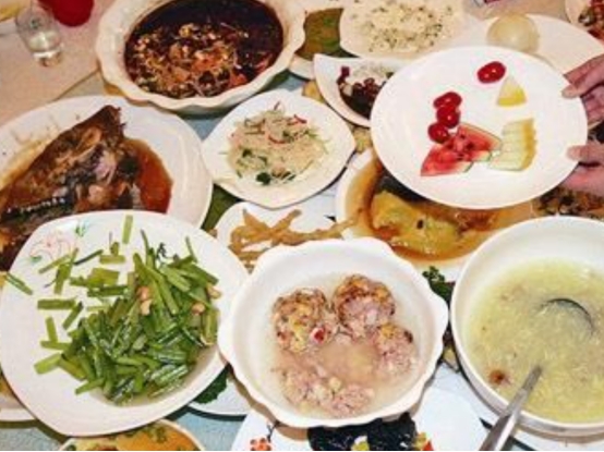 注意这几种隔夜菜不要吃,常温保存的隔夜菜千万不要吃