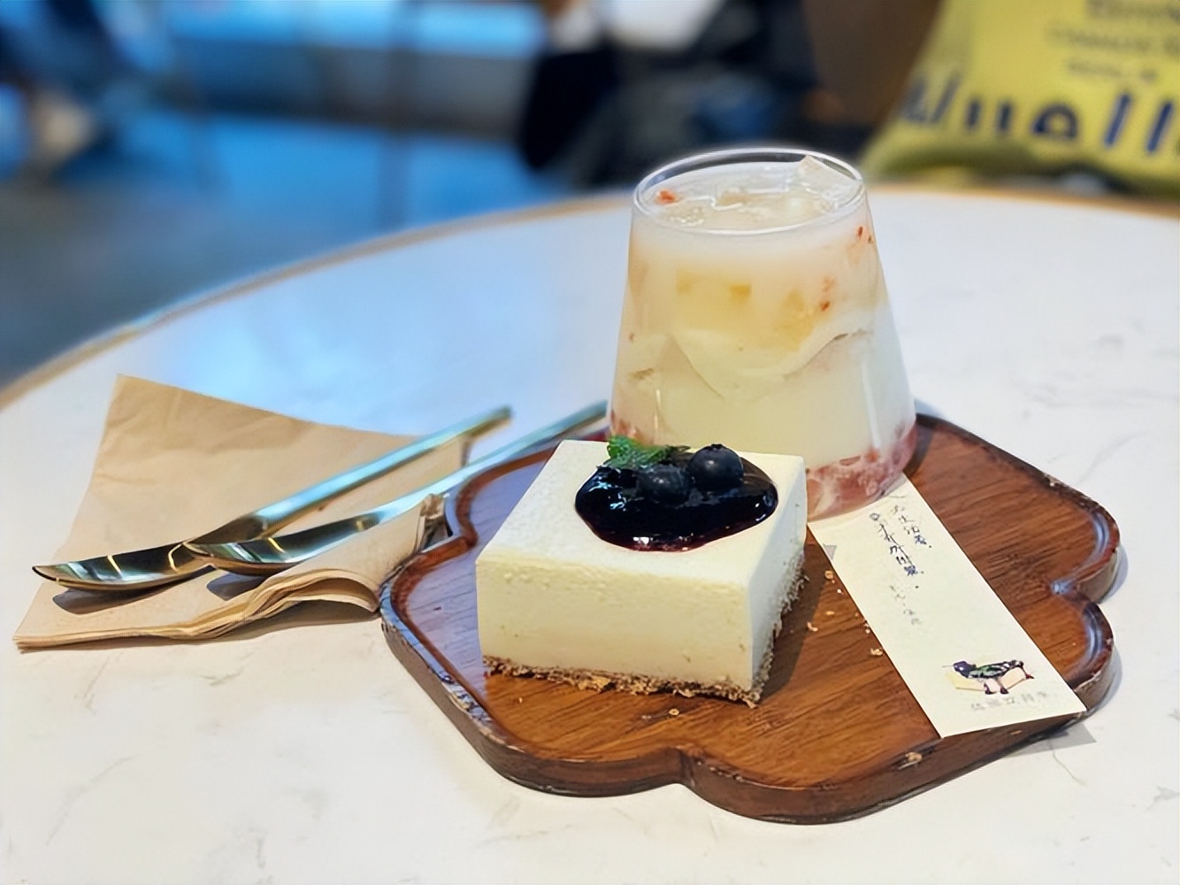 多吃苹果会伤胃吗,经常吃苹果会伤胃吗