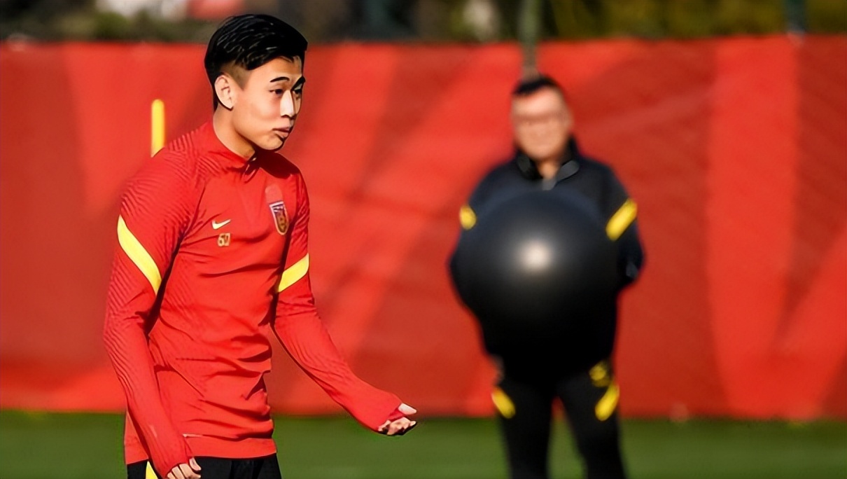 中国足球的保护性接应,多一些主动承担少一些被动