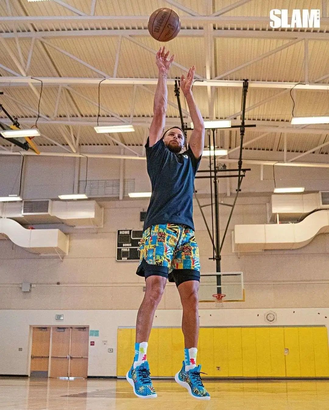 库里没有flow的鞋,库里系列带flow最耐磨的球鞋